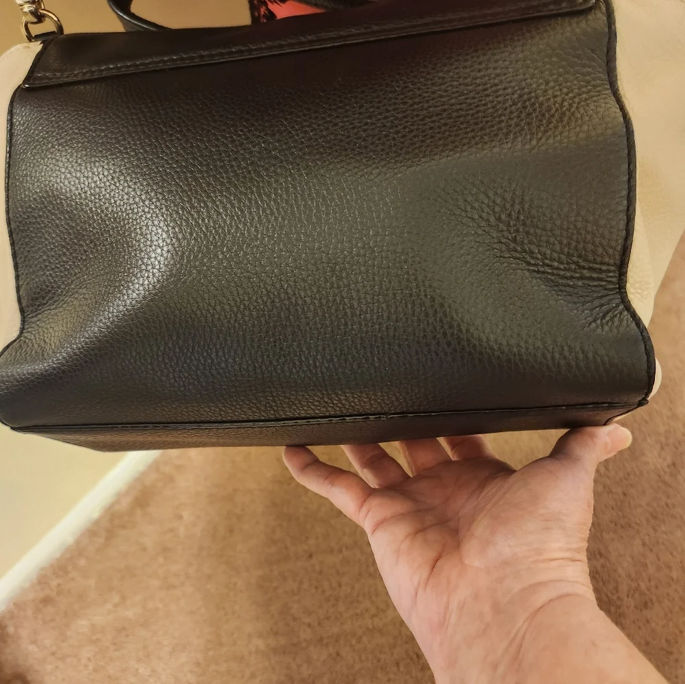 LOW START Kate Spade Leather Crossbody EUC - Picture 5 of 8